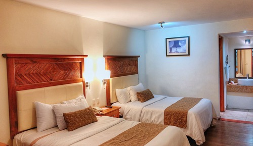 Habitación estándar doble, 2 camas dobles