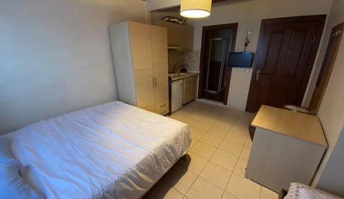 Apartamento económico, cocina básica