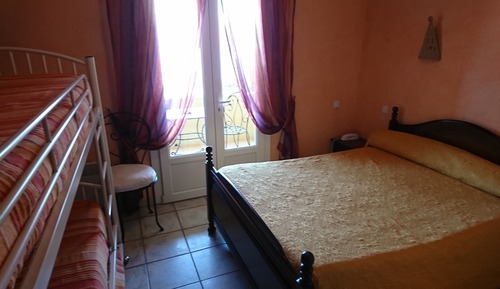 Habitación familiar, balcón