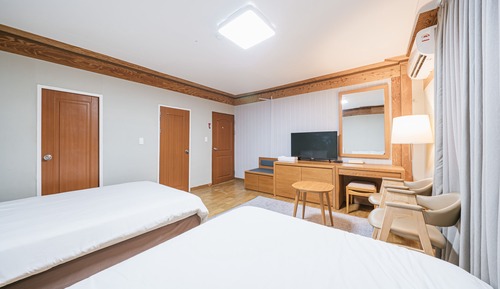 Habitación familiar con 2 camas individuales