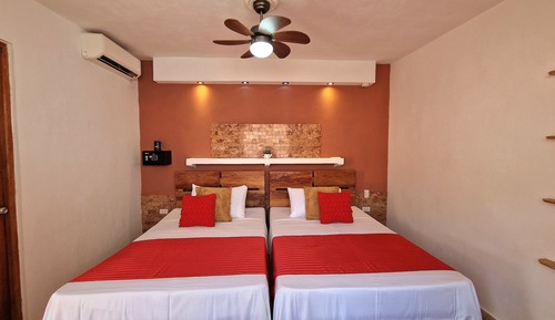 Habitación Confort doble, 1 cama de matrimonio grande, vistas al jardín