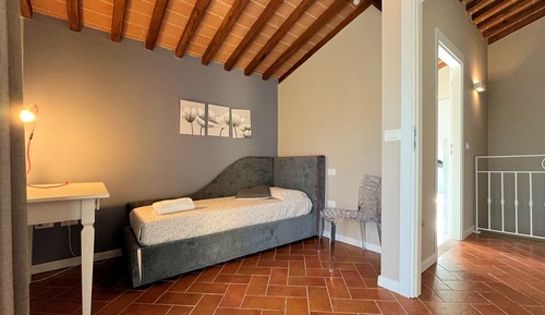 Apartamento Confort, 2 habitaciones, patio, vistas a la colina
