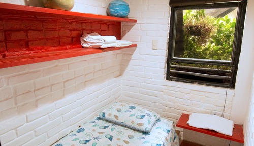 Casa, varias camas (El polvorete)