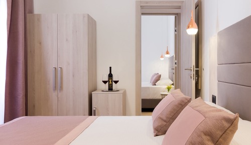 Habitación doble superior, 1 cama de matrimonio con sofá cama, no fumadores