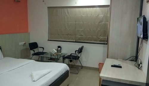 Habitación Deluxe doble, 1 cama doble, fumadores, vistas a la ciudad