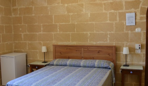 Habitación Confort con 1 cama doble o 2 individuales