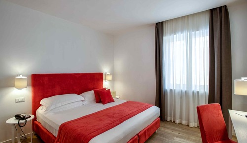 Habitación clásica con 1 cama doble o 2 individuales