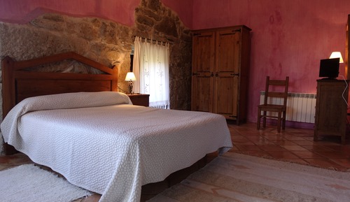 Habitación Confort con 1 cama doble o 2 individuales