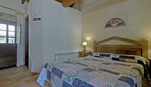 Habitación superior con 1 cama doble o 2 individuales