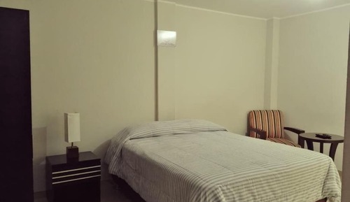 Habitación con 1 cama doble o 2 individuales