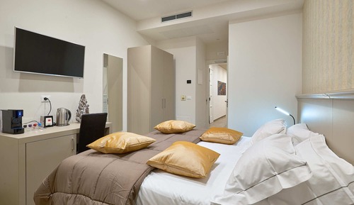 Deluxe Double Room 5