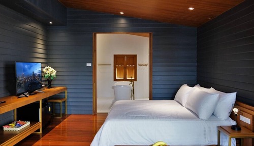 Junior Suite with Garden View