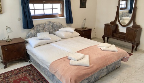 Apartamento familiar, 1 cama de matrimonio con sofá cama, terraza (pet friendly)