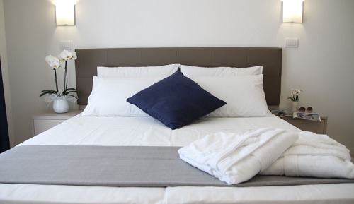 Habitación Confort con 1 cama doble o 2 individuales