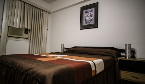 City Apartment, Multiple Beds