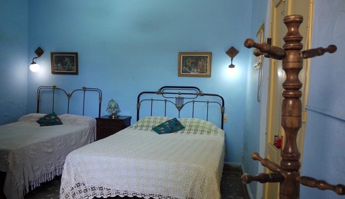 Habitación cuádruple Confort, 2 camas de matrimonio, no fumadores, vistas al jardín