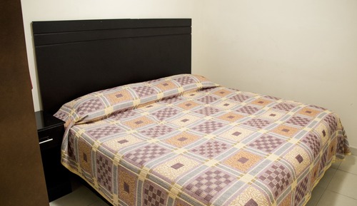 Suite estudio familiar, no fumadores (Napoles)
