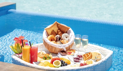 Suite, sobre el agua (Swim-Up)