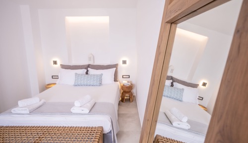 Suite superior, vistas a la piscina