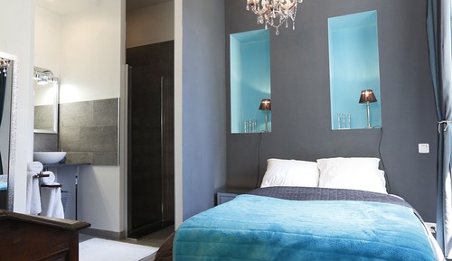 Apartamento Confort, baño privado, vistas a la ciudad (RIGNY USSEE)