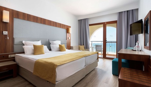 My Favourite Club Double Sea View (3 Adults)