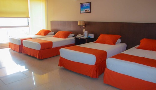 Habitación cuádruple estándar, varias camas, no fumadores