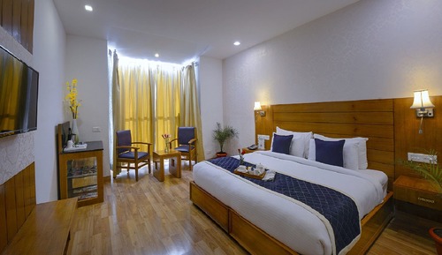 Habitación superior, 1 cama doble, no fumadores, vistas al jardín