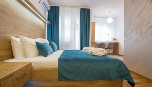 Estudio, 1 cama de matrimonio, no fumadores, balcón