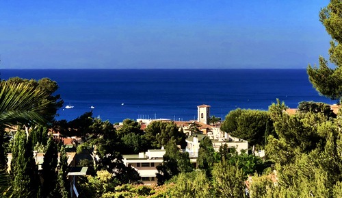 Suite junior, vistas parciales al mar (Bestouan)
