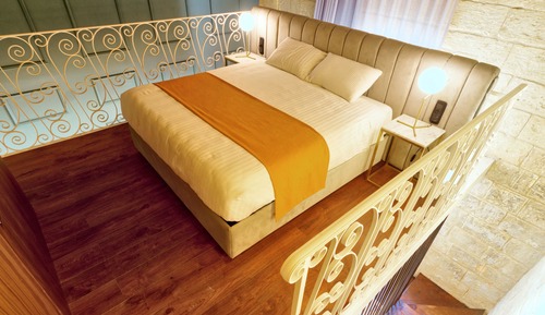 Dúplex Deluxe, bañera (Suite 7)