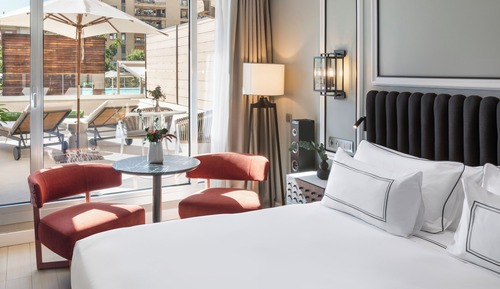 Habitación, terraza (The Level Melia)
