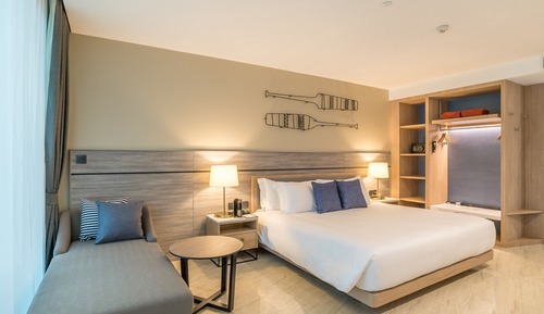 Habitación Deluxe, 1 cama de matrimonio grande, acceso a la piscina