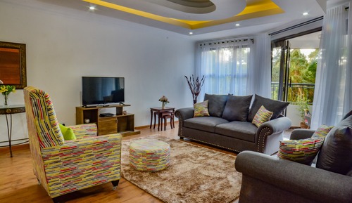 Apartamento de lujo, 3 habitaciones, balcón, vistas al río