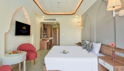 Habitación doble superior, vistas a la piscina
