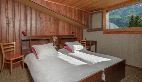 Habitación estándar con 2 camas individuales, no fumadores, vistas a la montaña