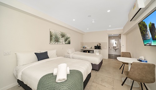 Habitación triple Deluxe, accesible para personas con discapacidad