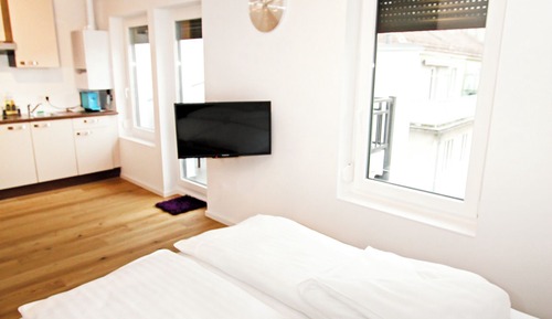 Studio Apartment with Terrace