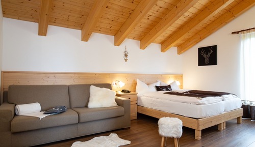 Habitación triple junior, vistas a la montaña