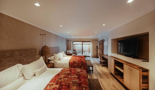 Habitación cuádruple, 2 camas de matrimonio, no fumadores, vistas a la montaña