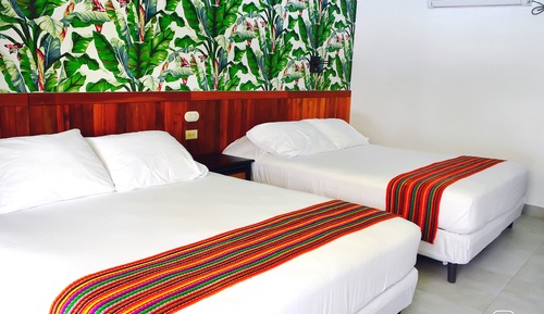 Habitación cuádruple Confort, 2 camas de matrimonio, no fumadores
