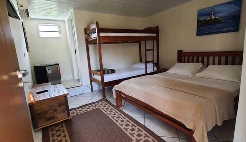 Habitación cuádruple económica, planta baja
