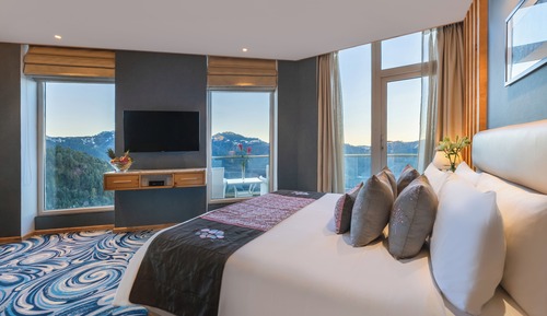 Suite, 1 cama de matrimonio, vistas al jardín