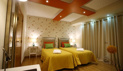Habitación Deluxe con 1 cama doble o 2 individuales, vistas a la piscina