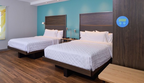 Habitación, 2 camas de matrimonio, accesible para personas con discapacidad, bañera