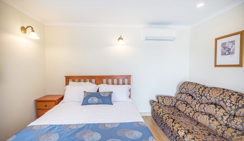 Habitación básica, varias camas, no fumadores, vistas a la bahía (Room 24)
