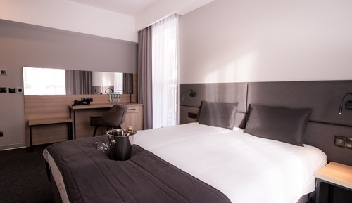 Habitación Confort doble, 1 cama de matrimonio grande, no fumadores