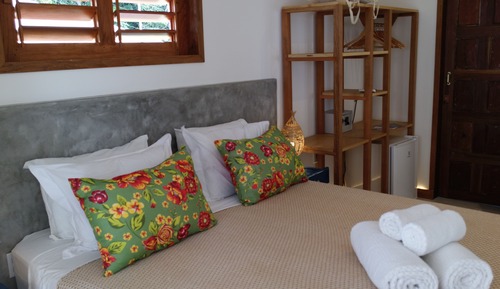 Habitación con 1 cama doble o 2 individuales, en la zona del jardín