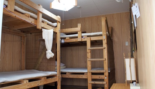 Dormitorio compartido, dormitorio mixto