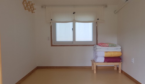 Habitación doble, futón, vistas a la montaña, en la zona del jardín (Starlight, No indoor bathroom)
