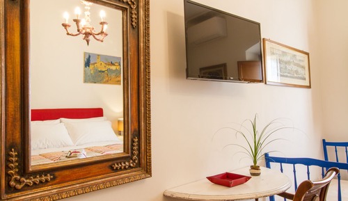 Habitación clásica, 1 cama de matrimonio, baño compartido, vistas al jardín (Quiete)